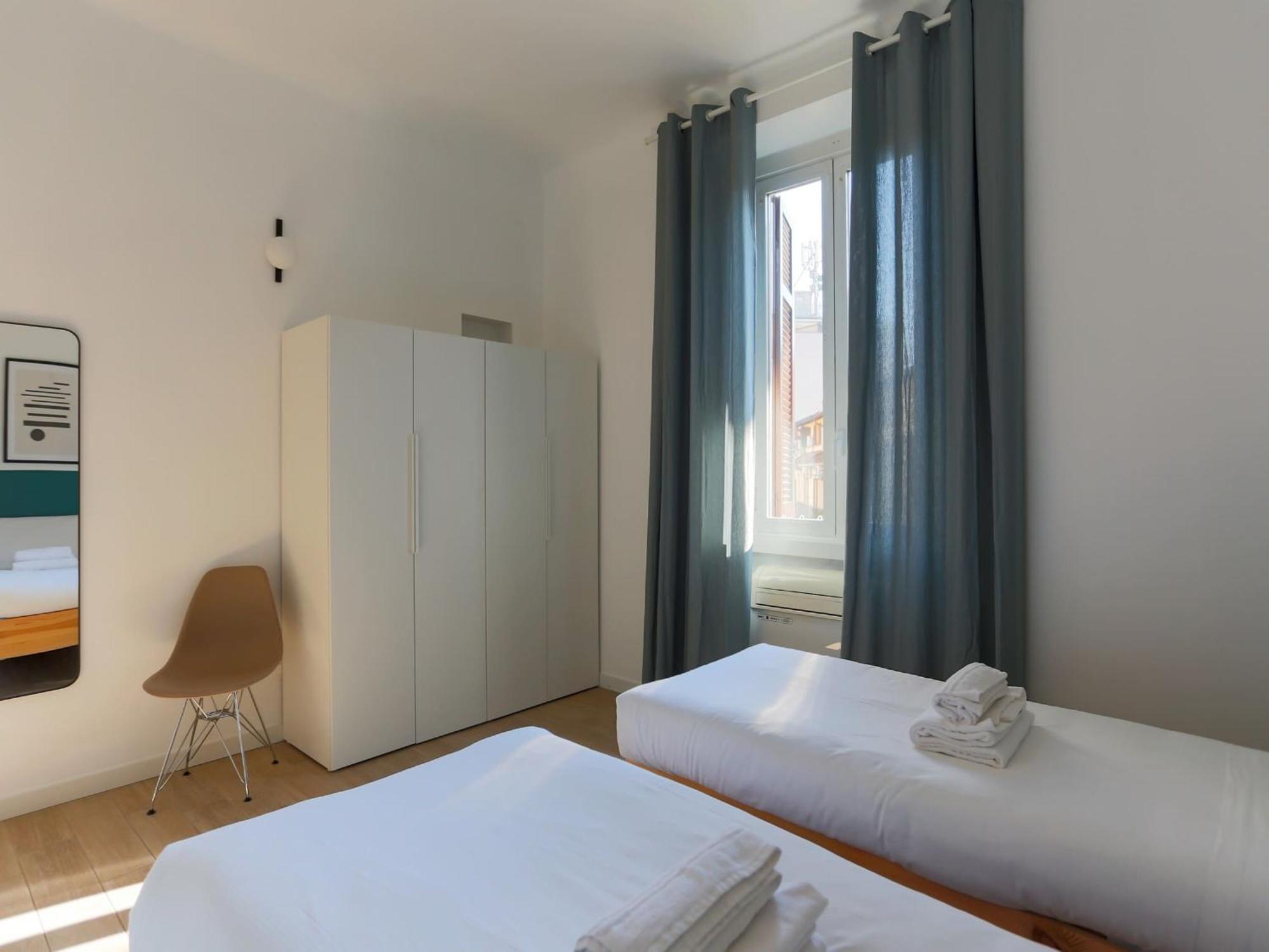 The Best Rent - Spacious Two Bedrooms Apartment Near Porta Romana Milan Luaran gambar